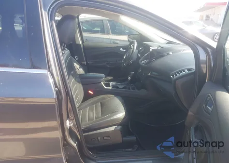 2017 Ford Escape Titanium из США, поврежденный, VIN 1FMCU0J94HUE23520